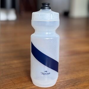 tracksmith water bottle